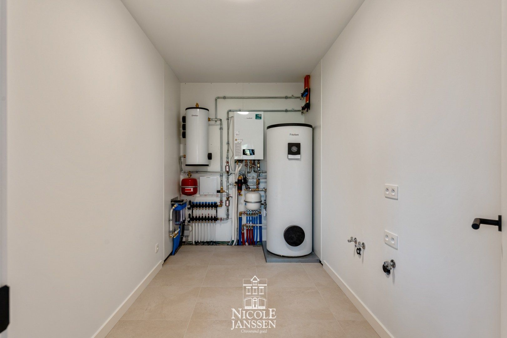 Nieuwbouwwoning van 194m² foto 7