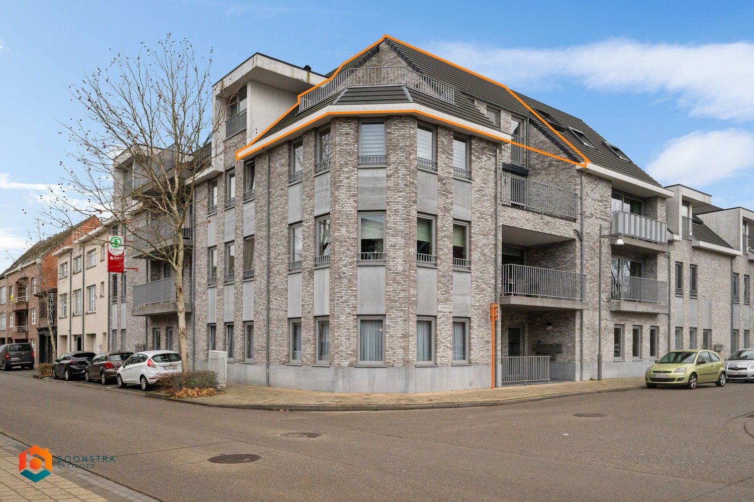 Lichtrijk penthouse met één slpkr en twee terrassen foto 13