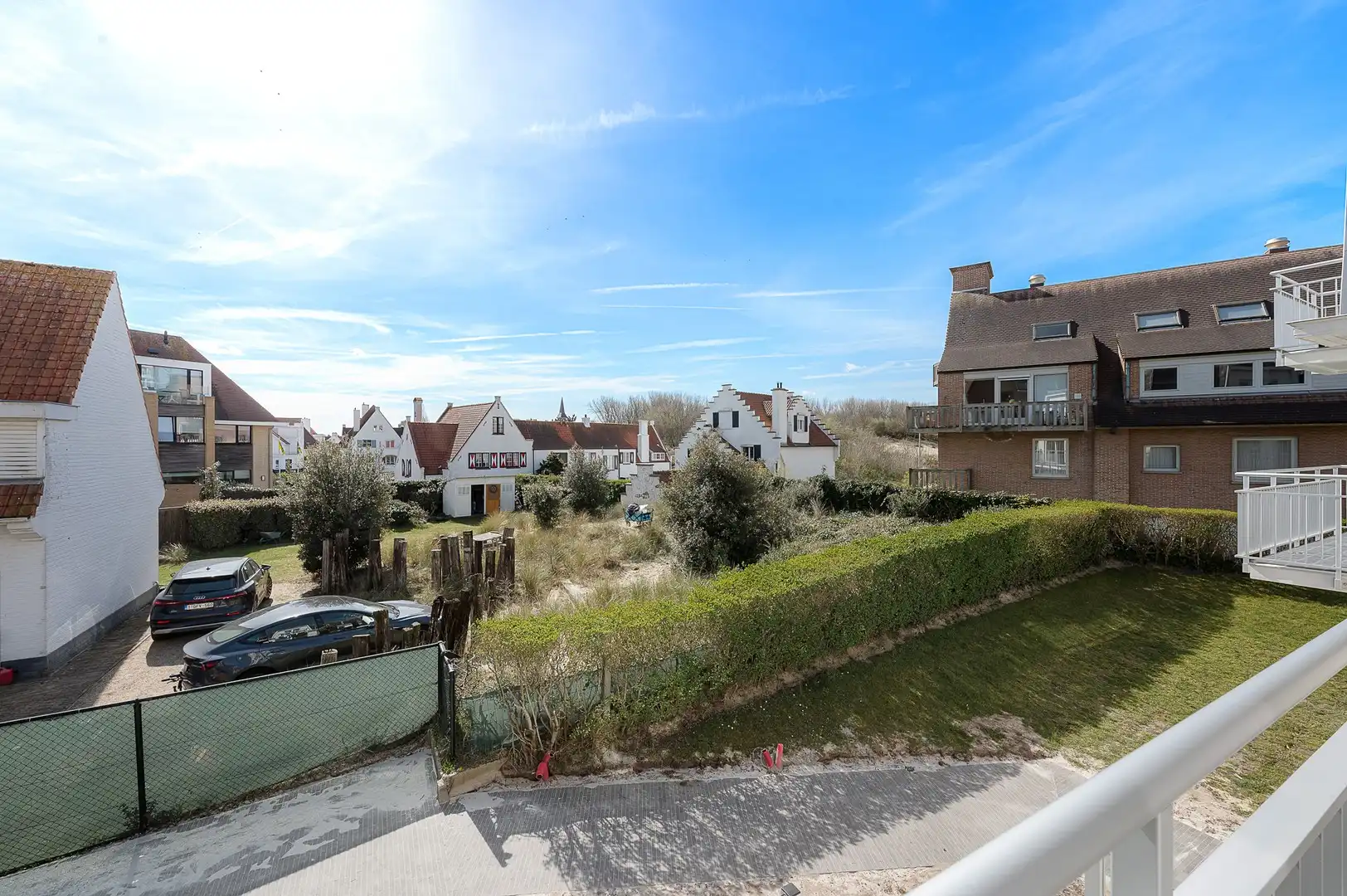 Appartement met twee slaapkamers, volledig gerenoveerd, op wandelafstand van het strand van Duinbergen. foto 6