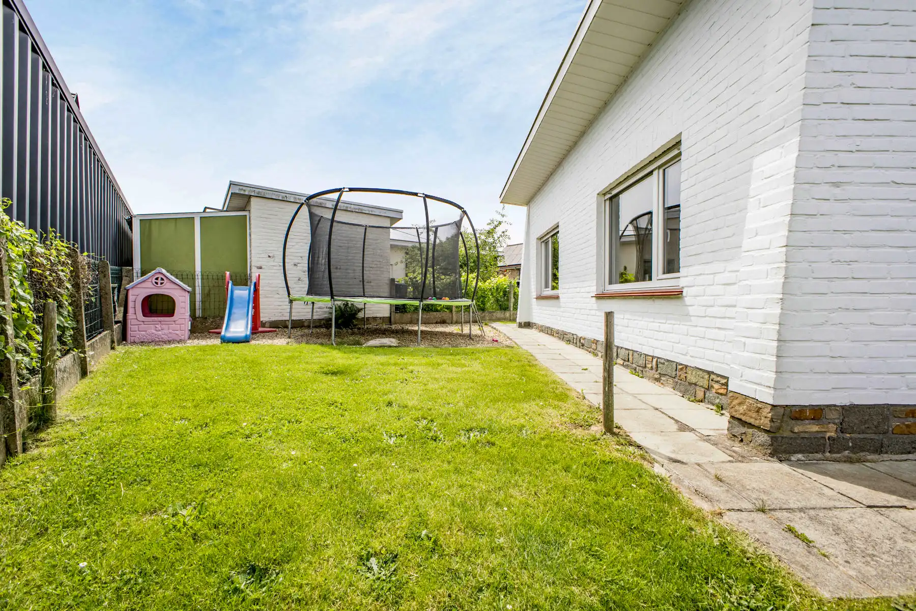 Rustig gelegen bungalow met garage/berging foto 12