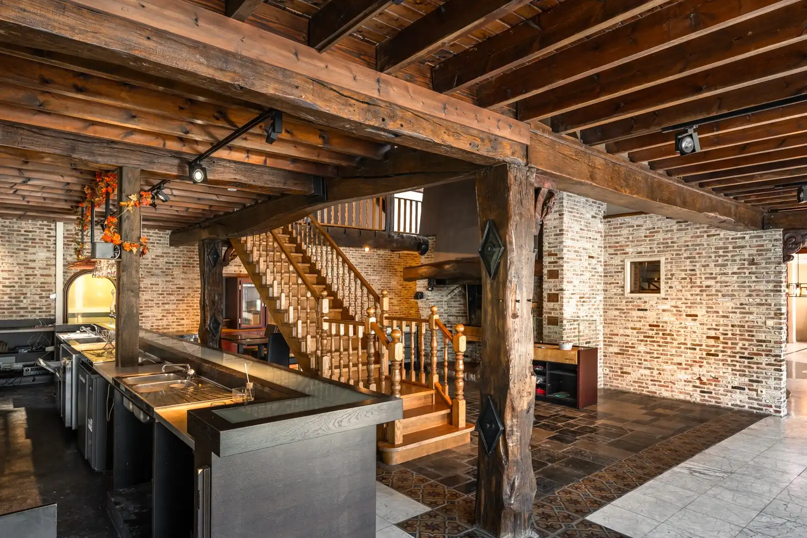Handelshuis op TOP-locatie! foto 7