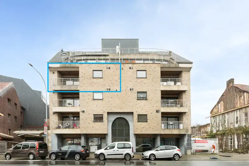 Centrum Roeselare - Instapklaar energiezuinig App met 3 slpk en garage foto {{pictureIndex}}