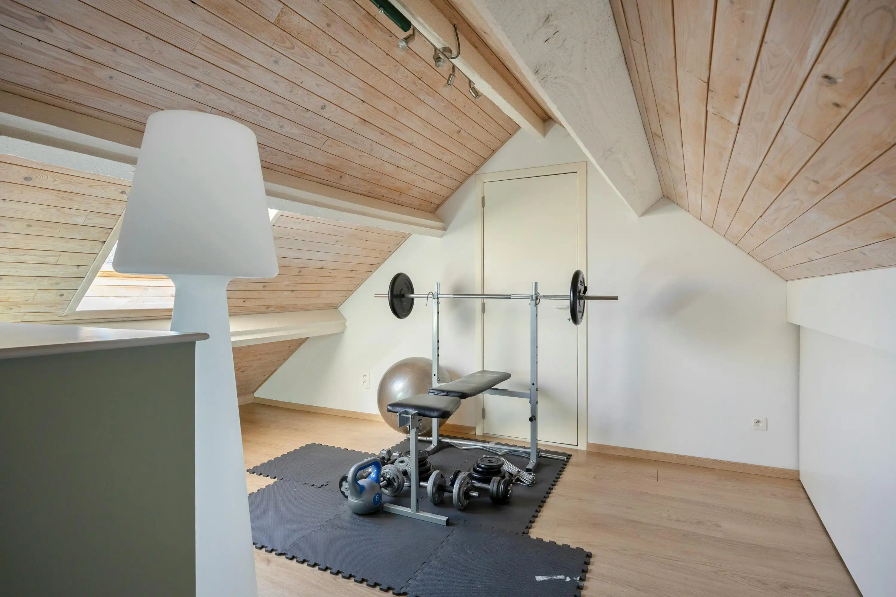 Gerenoveerd huis te koop in het centrum van Kruibeke foto 19