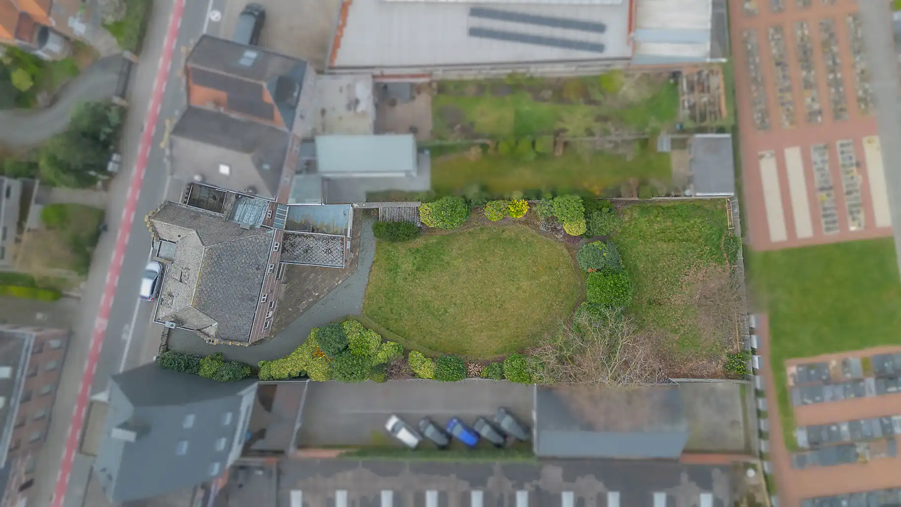Herenhuis met 5 slaapkamers in Opwijk centrum! foto 24