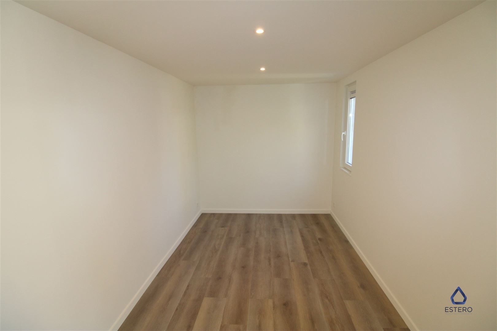 Ruim 1 slaapkamer appartement te Oostende foto 10