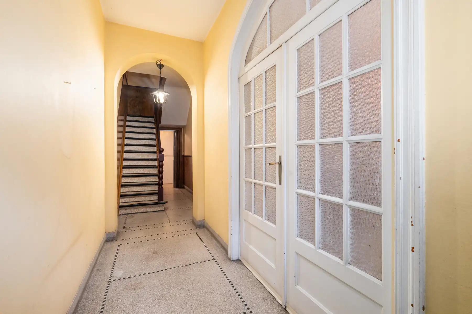 Investeringseigendom met 3 appartementen en tuin foto 3