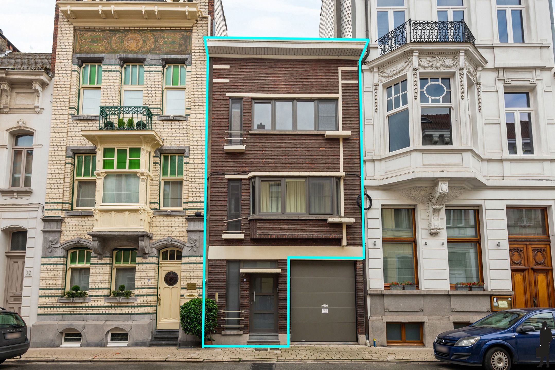 Karaktervolle woning met 4 slaapkamers en tuin op toplocatie foto {{pictureIndex}}