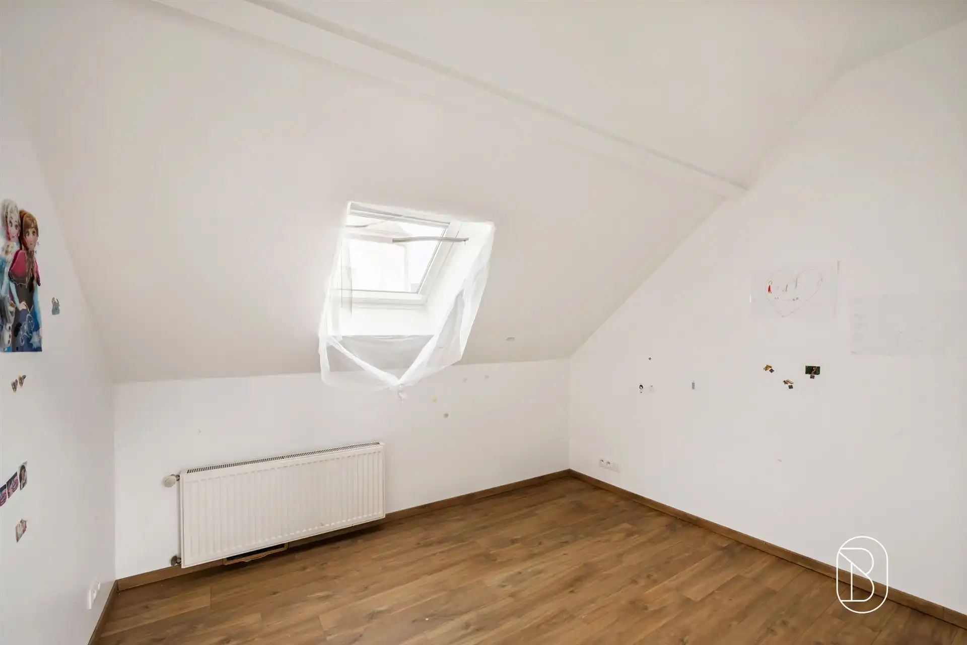  Ruime gezinswoning met 5 slaapkamers en grote tuin! foto 11