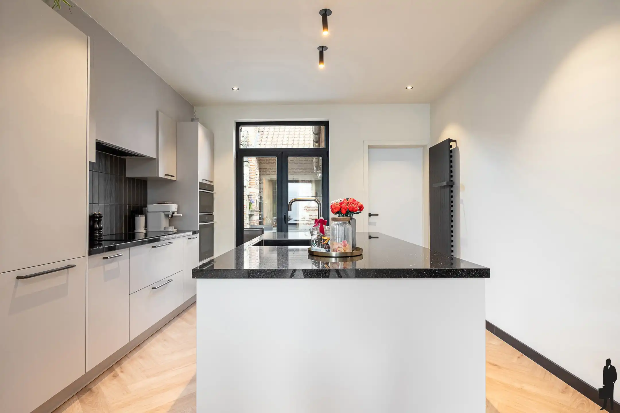 Instapklare en volledig gerenoveerde woning met garage&nbsp; foto 7