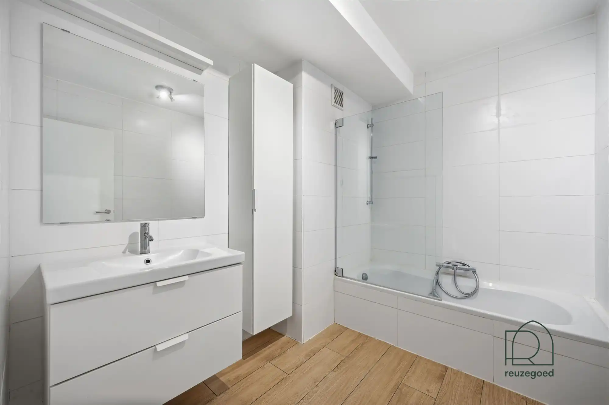 Opgefrist 2-slaapkamerappartement met garage in Kessel-Lo, vlakbij Leuven foto 12