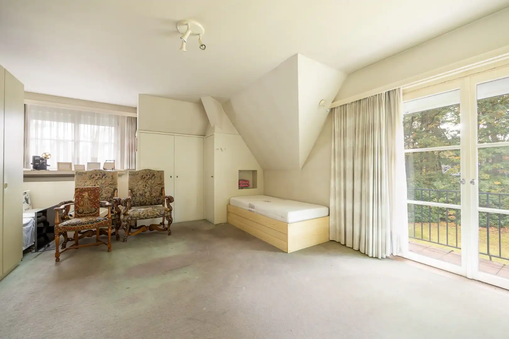 Klassieke villa op een perceel van 3.890 m² met een straatbreedte van 40 meter en Zuid-Oriëntatie te Schilde  foto 19