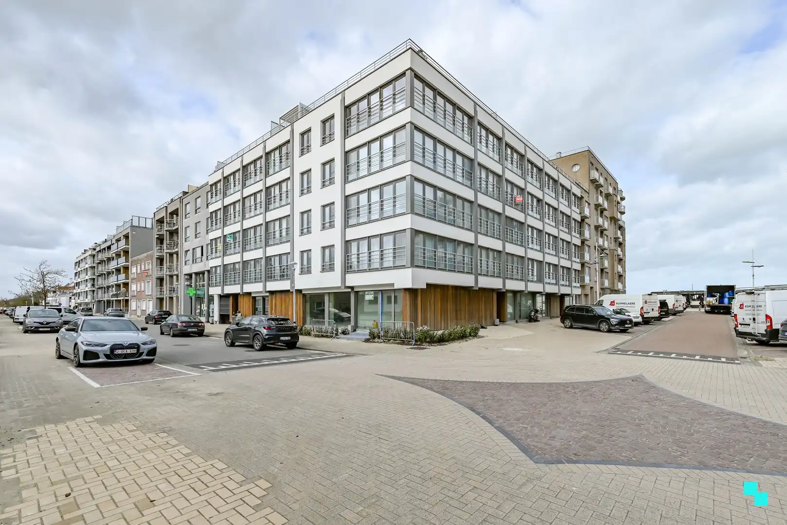 Stijlvol penthouse met zeezicht, royale terrassen en een dubbele garagebox foto 2