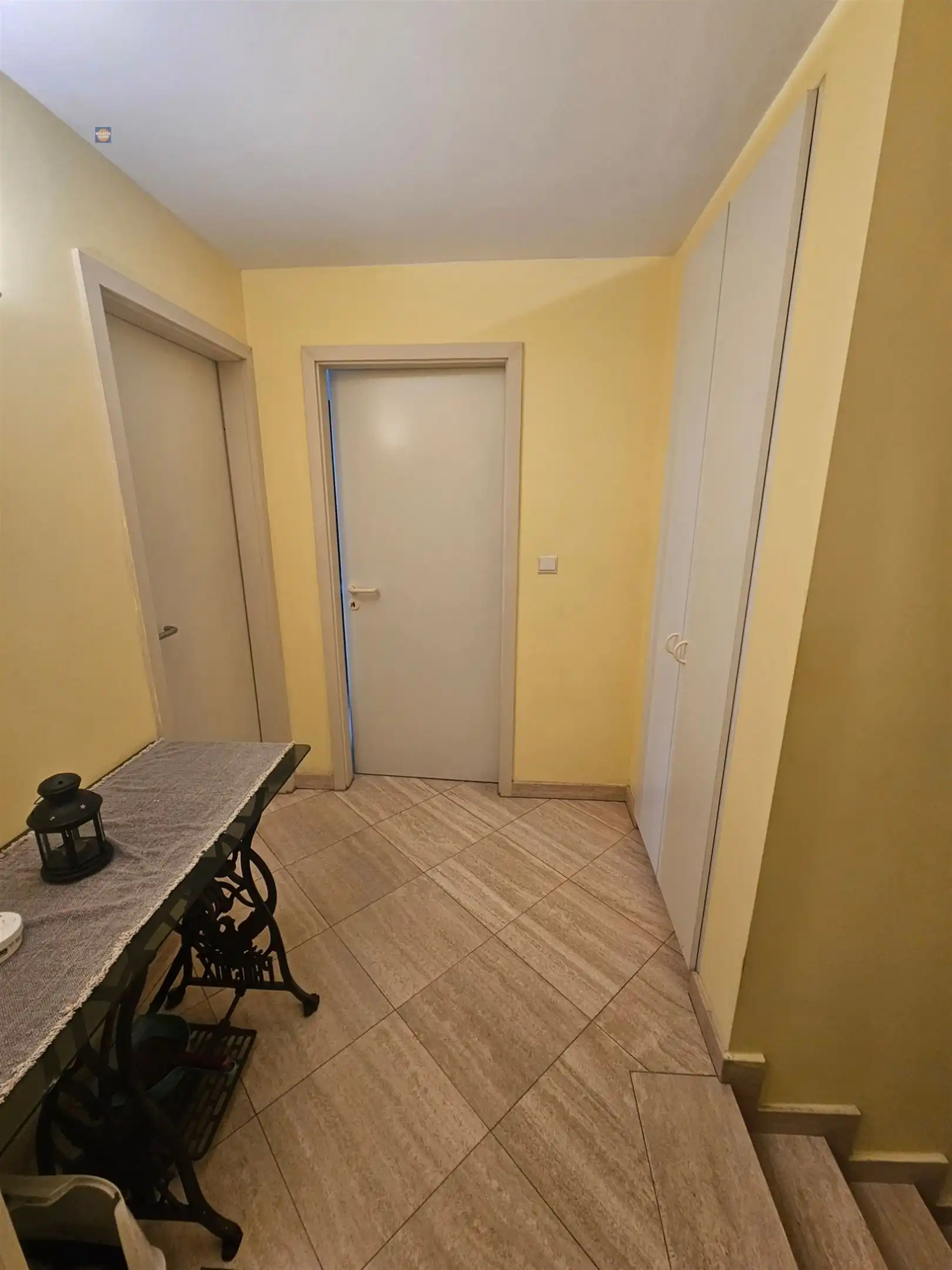 Lichtrijk 2-slaapkamer appartement met terras, garage en zicht op het kanaal foto 4