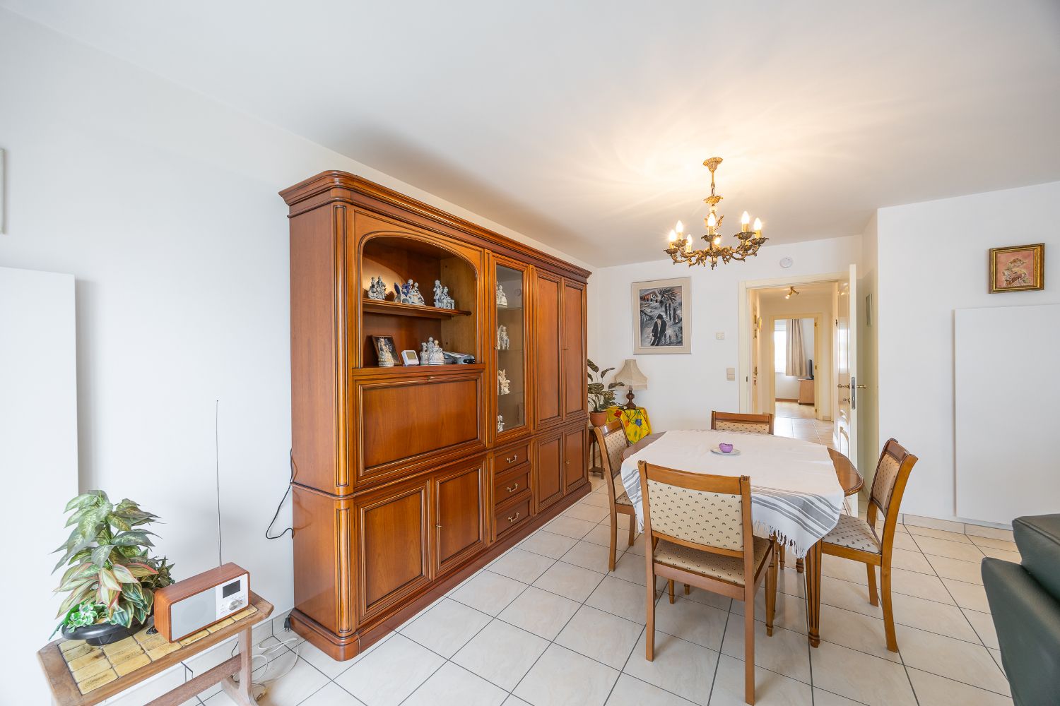 Instapklaar 2 slaapkamer appartement in het centrum foto 4
