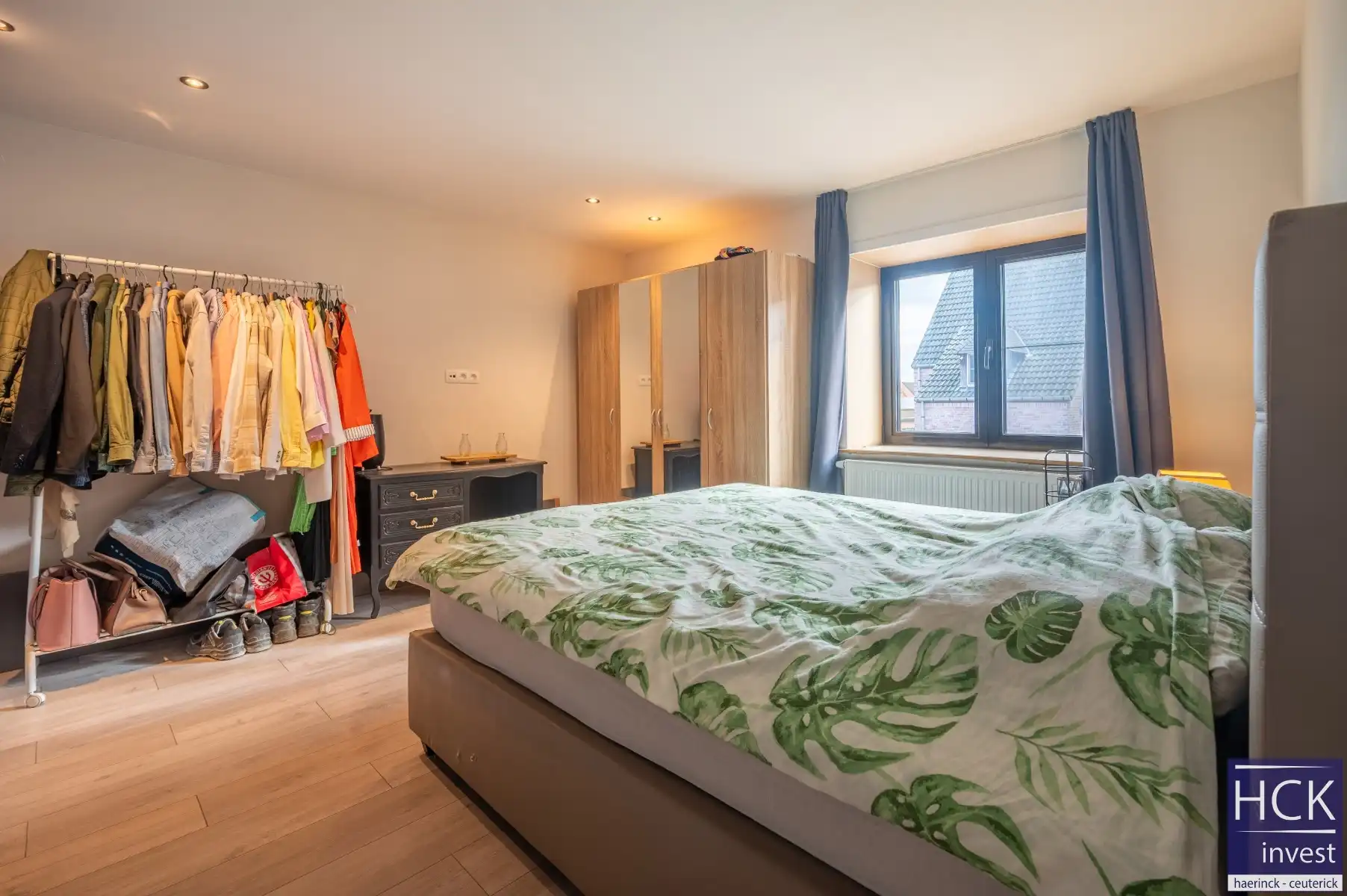 WAREGEM - Instapklare woning met 4 SLPK, mét uitweg én garage! foto 16