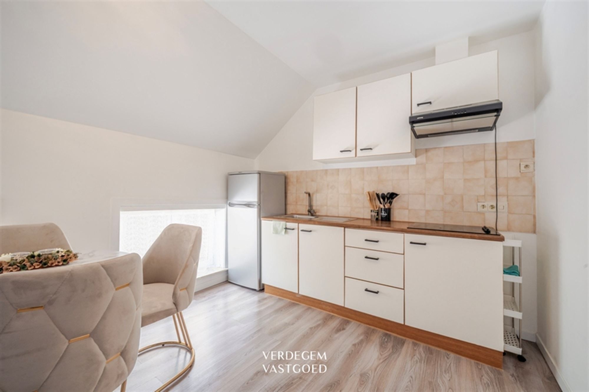 Pied-à-terre of als investering, appartement met 1 slaapkamer in hartje Brugge foto 5