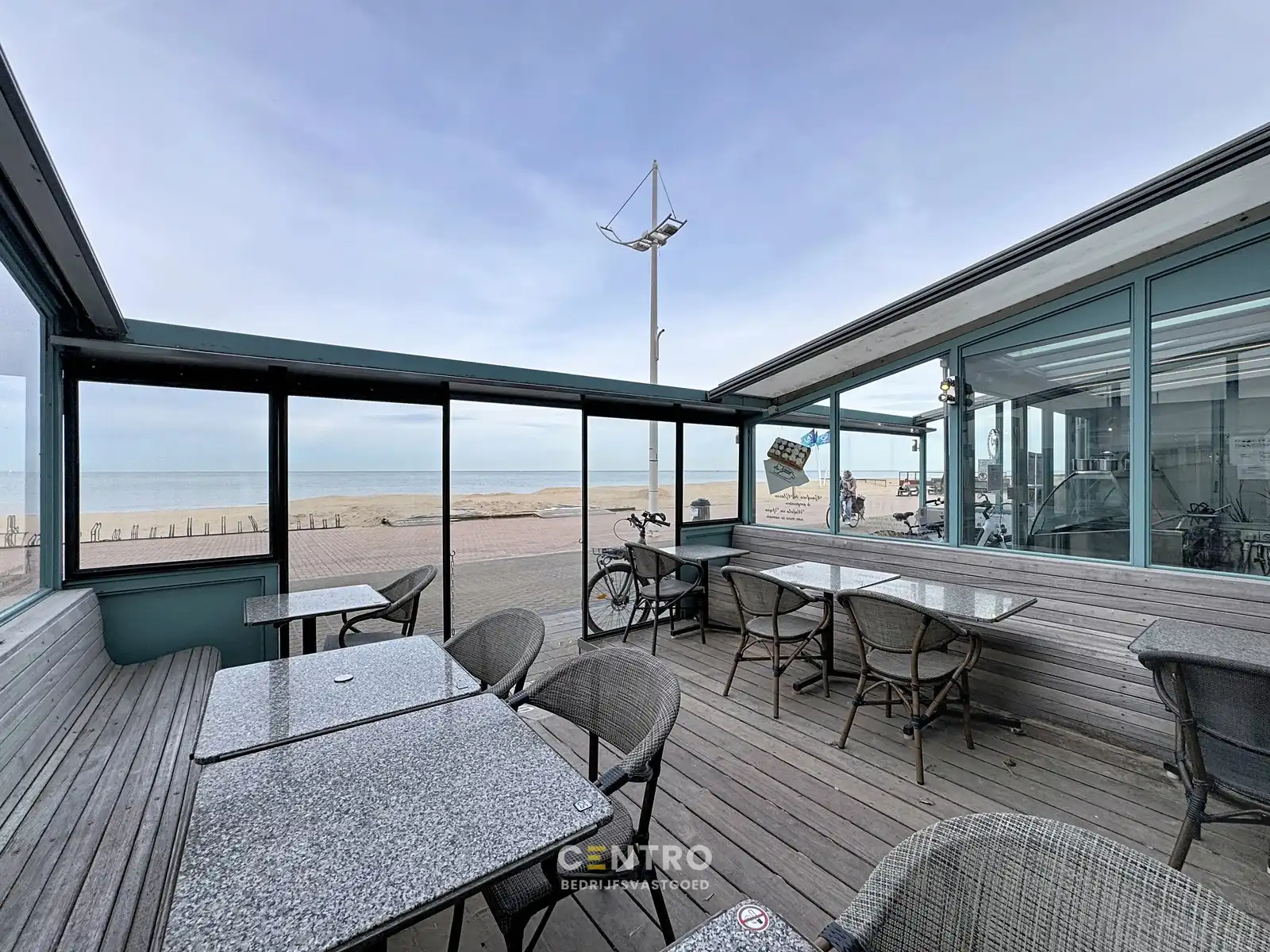 Verkoop handelspand IJssalon - Tearoom 't Zwart Schaap te Sint-Idesbald! foto 25