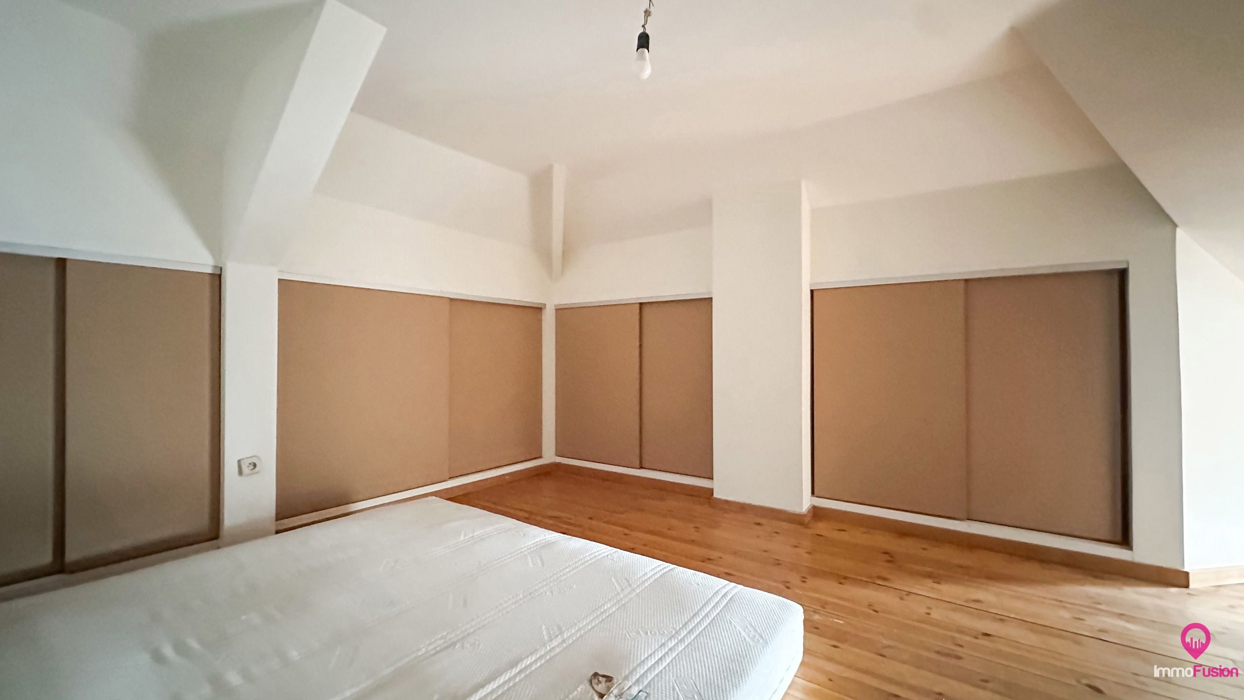  Handelspand met gerenoveerd appartement en kangoeroewoning! foto 17