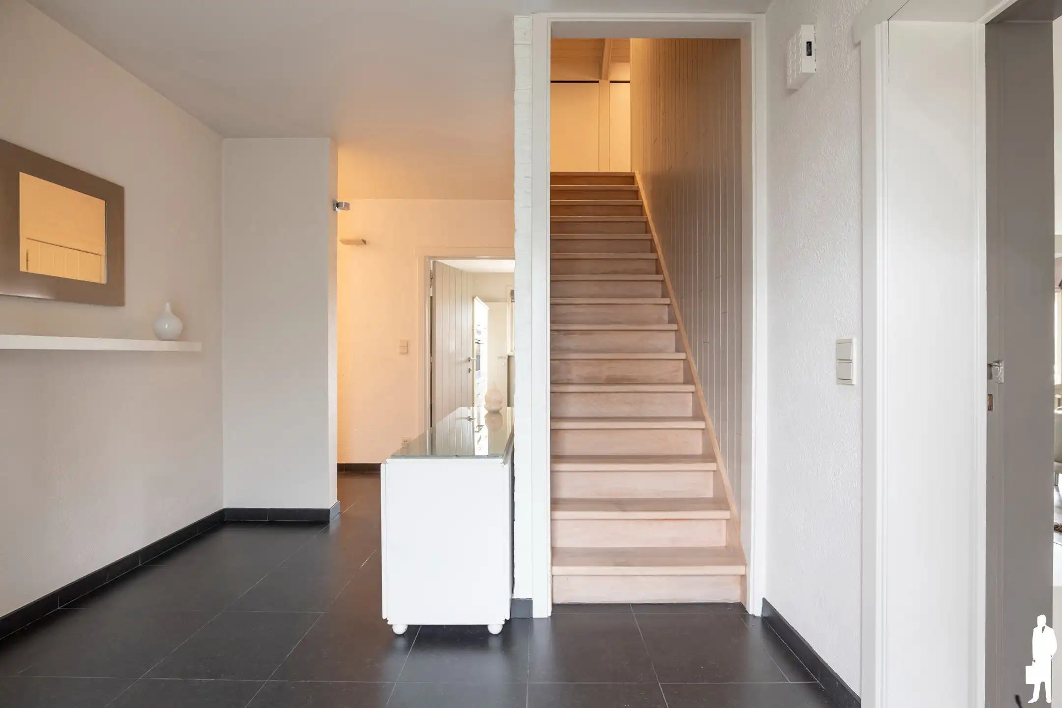 Ruime woning met 5 slpk. op ca. 16 are; uniek, groen gelegen foto 2