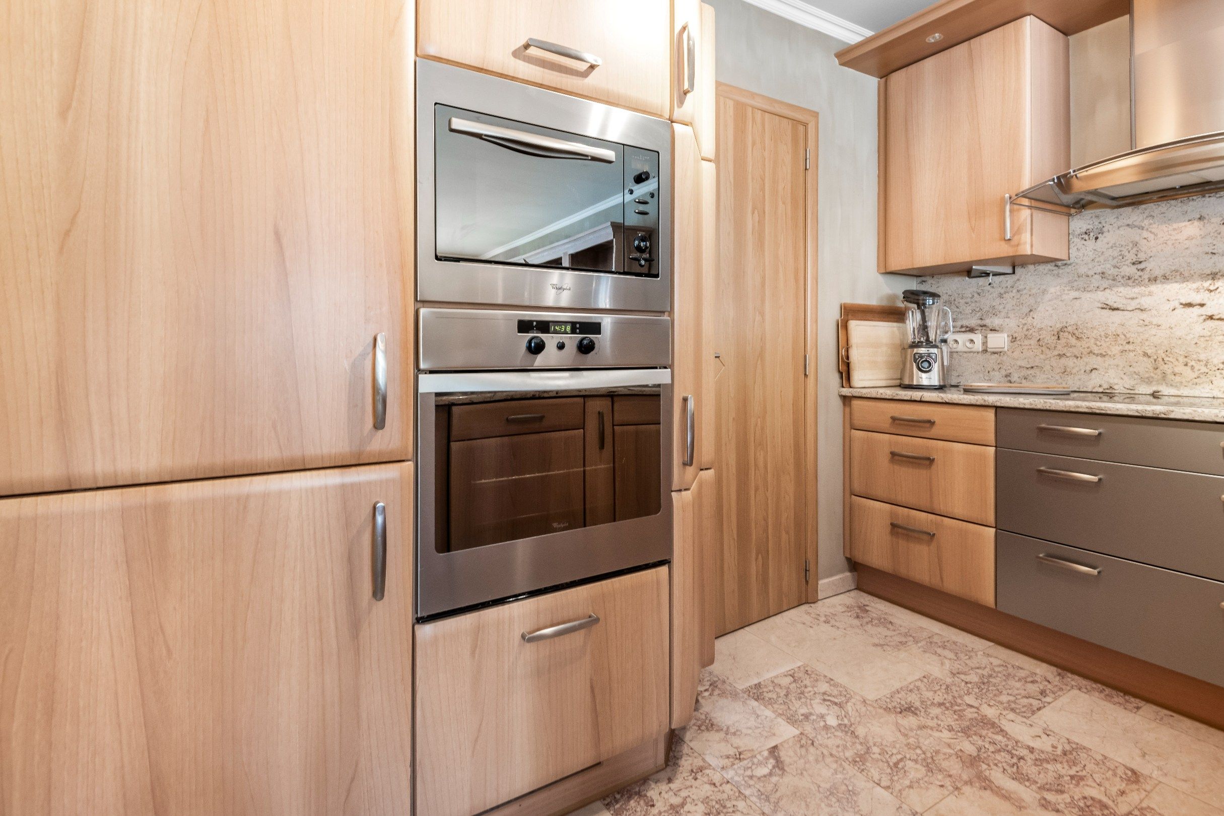 Ruim appartement met gevelbreedte van ca. 9,2 meter en zuid-west oriëntatie gelegen in het centrum foto 10