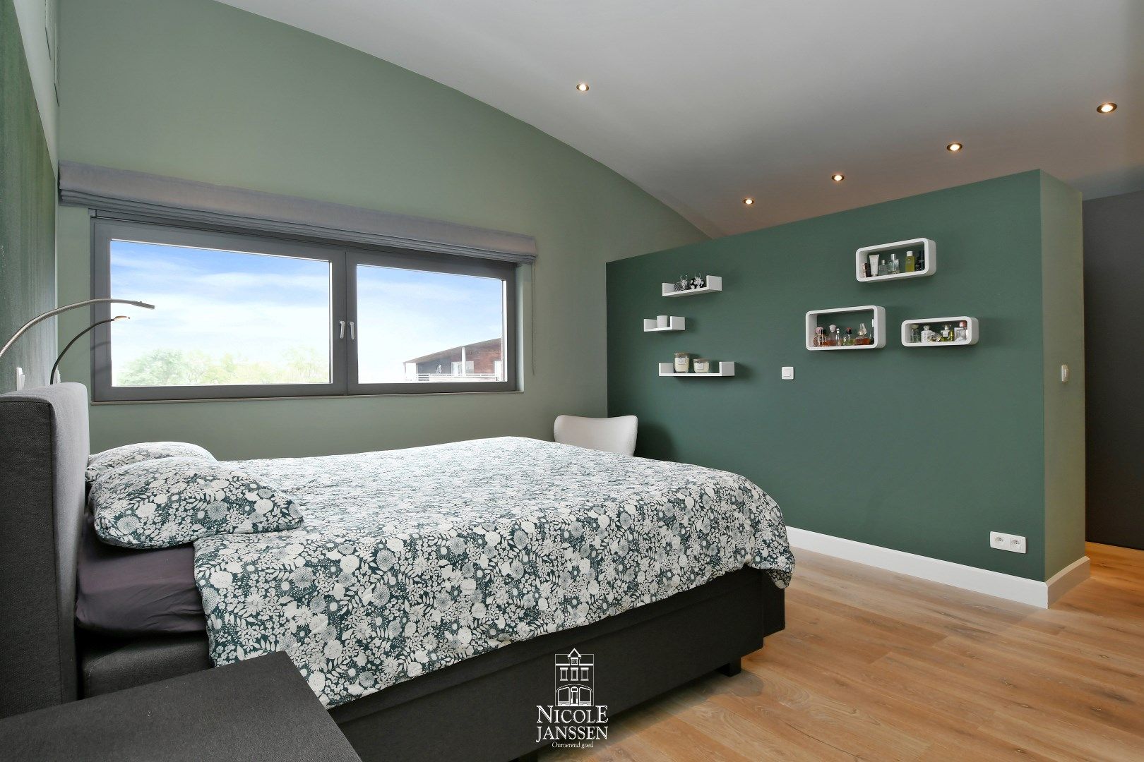 Appartement met kelderberging en twee autostandplaatsen te koop in Maaseik foto 21