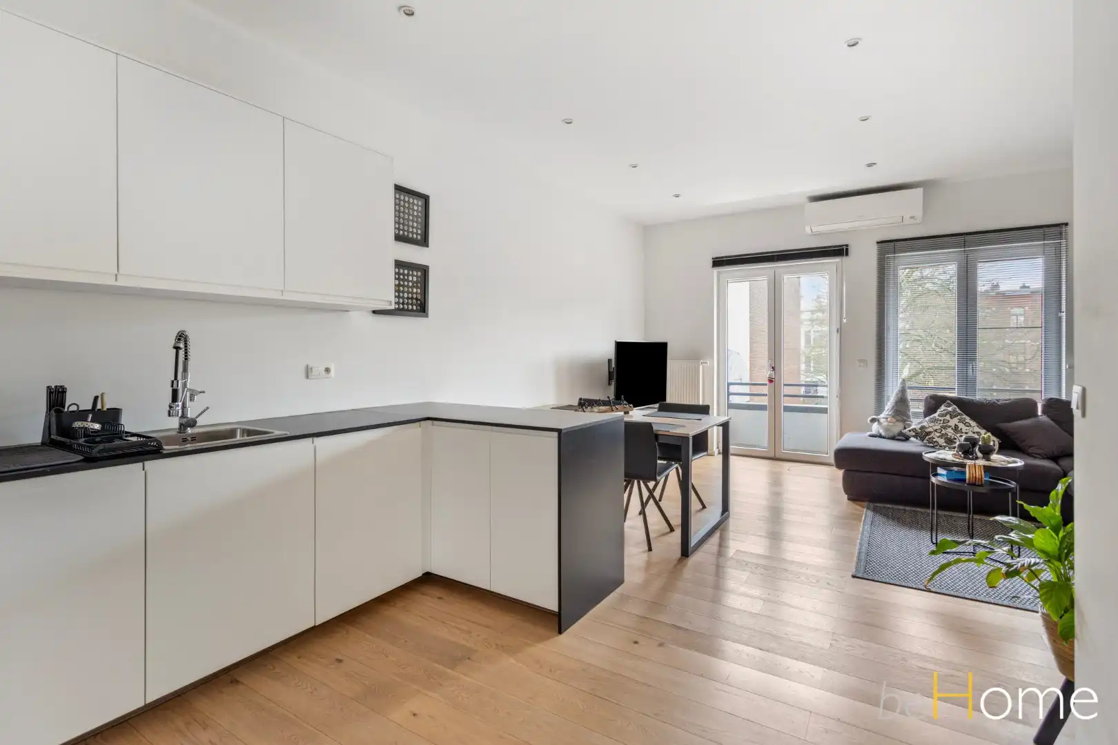 Op zoek naar een instapklaar appartement met karakter en moderne afwerking in Deurne? Welkom Home! foto 8