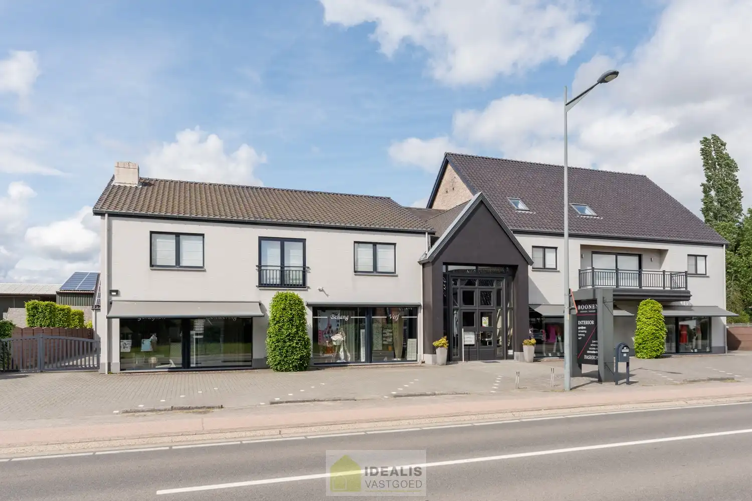 INSTAPKLARE HANDELSRUIMTE VAN MAAR LIEFST +- 410M² MET RIANTE WONING OP SCHITTERENDE COMMERCIËLE ZICHTLOCATIE!! foto 5