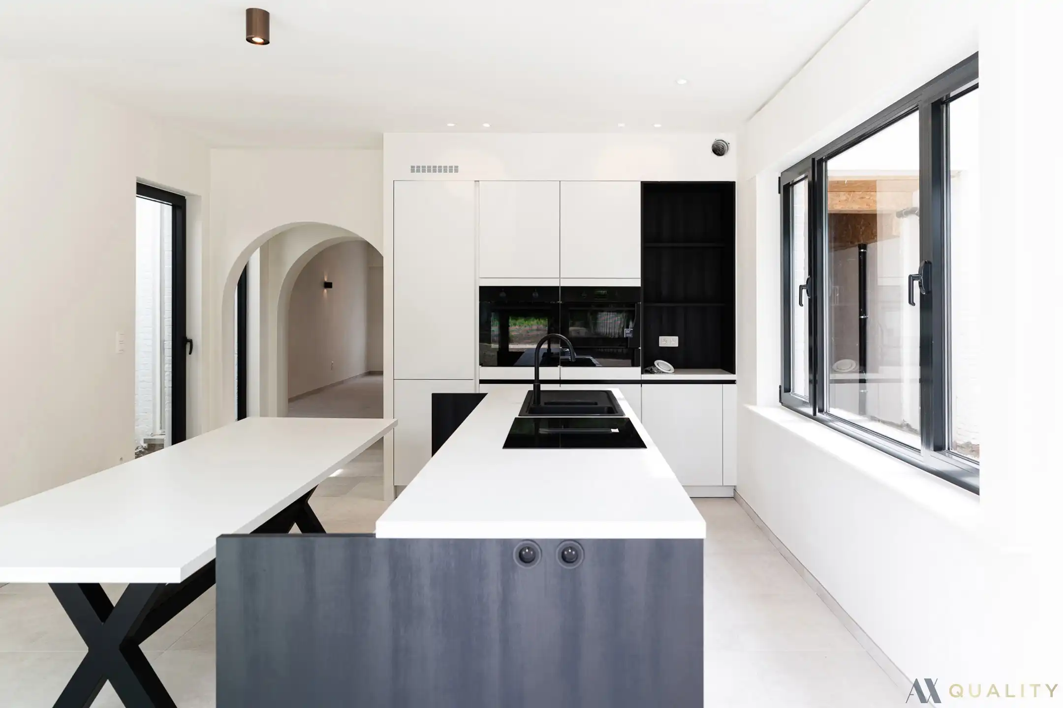 Totaal gerenoveerde burgerwoning met garage, 4 slaapkamers en zonnige Zuidwest-tuin in Peizegem (Merchtem) foto 8