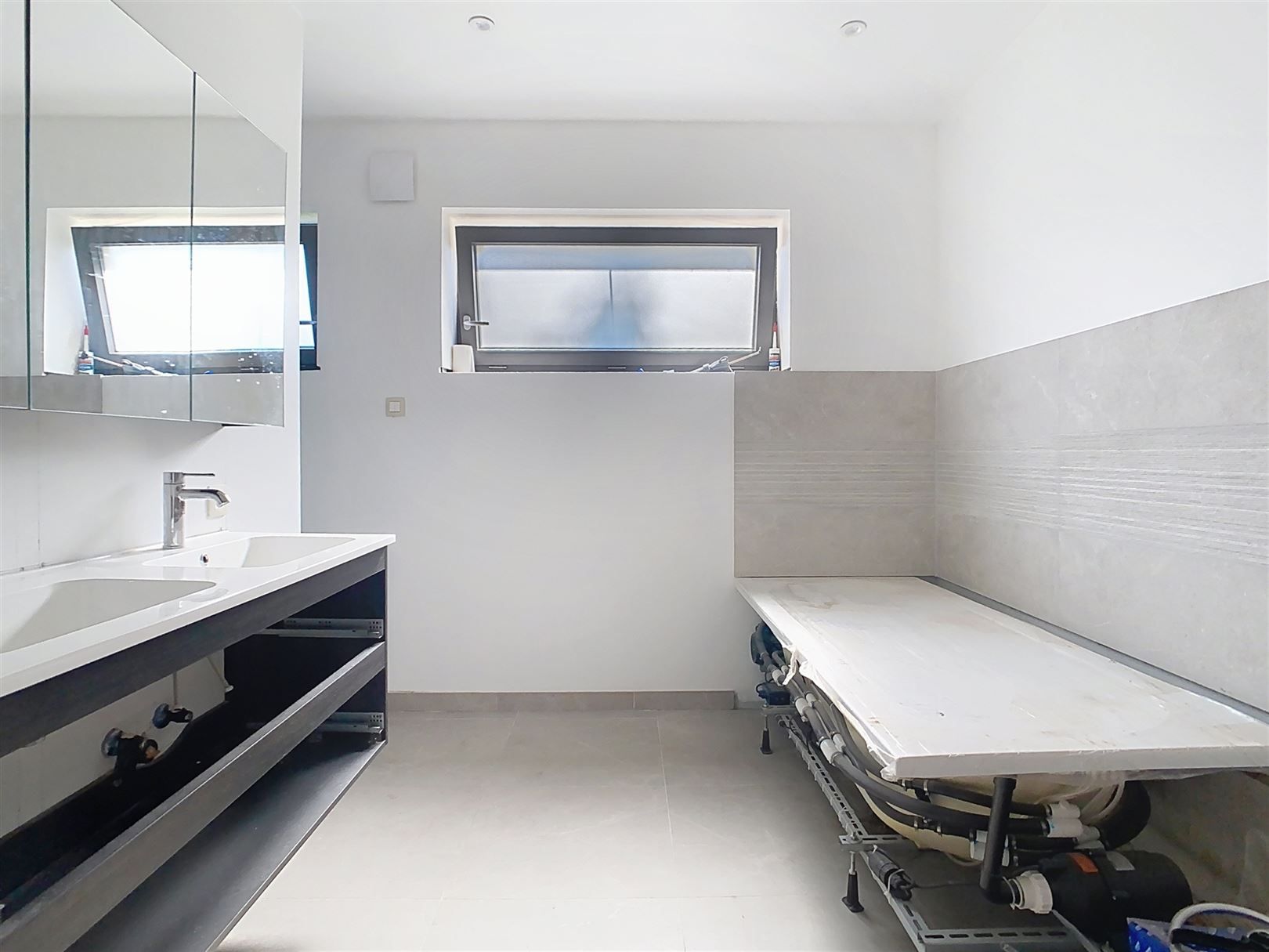 Ruime woning af te werken, 3/5 slpks, garage, tuin, 16a 03ca foto 16