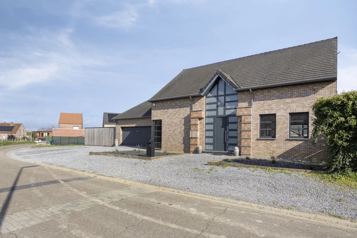UNIEKE EN ZEER RUIME WONING VAN 311 M² MET 3 SLPK’S EN KANTOOR/KAPSALON IN HASSELT-KORTESSEM foto 5