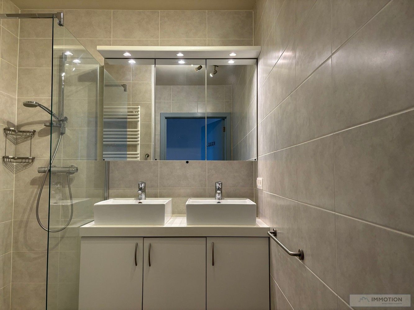 Appartement in de Zilvertorens met 2 slaapkamers, terrassen en uitzicht foto 5