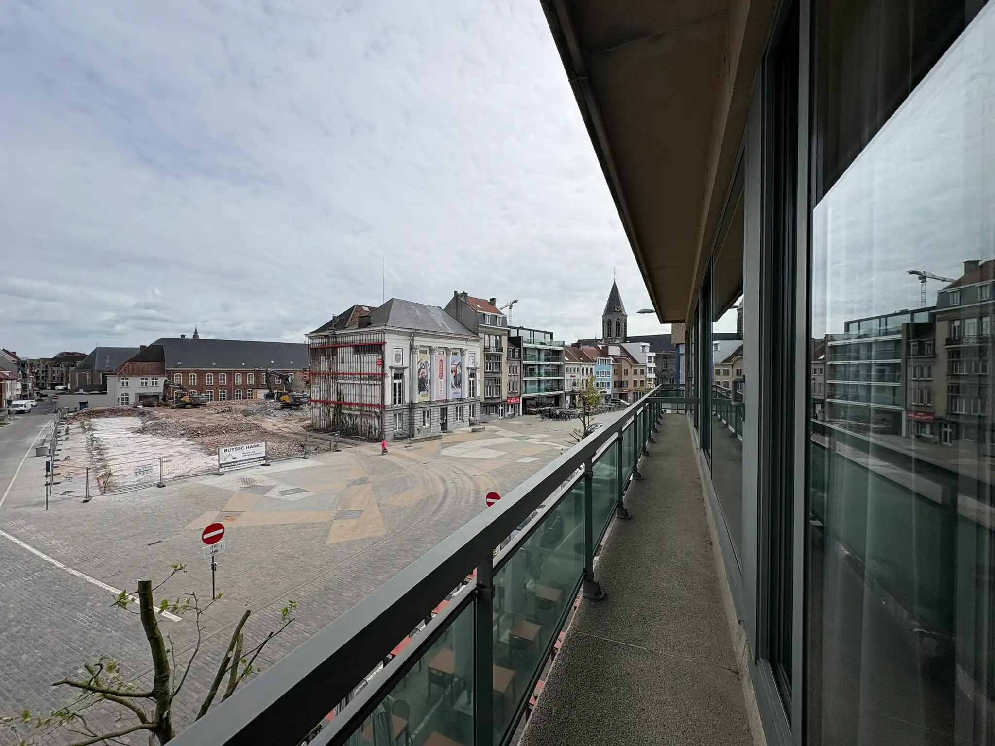 Ruim tweeslaapkamer appartement te huur in centrum Deinze foto 8