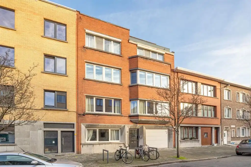 Gelijkvloers appartement met zonnige tuin foto 14