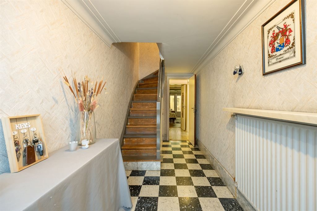 Ruime bel-etage met 3 slpk en gezellige tuin foto 18