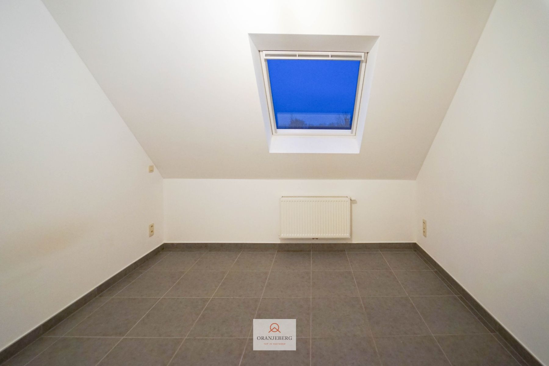 2 slaapkamerappartement met terras en 2 autostaanplaatsen foto 17