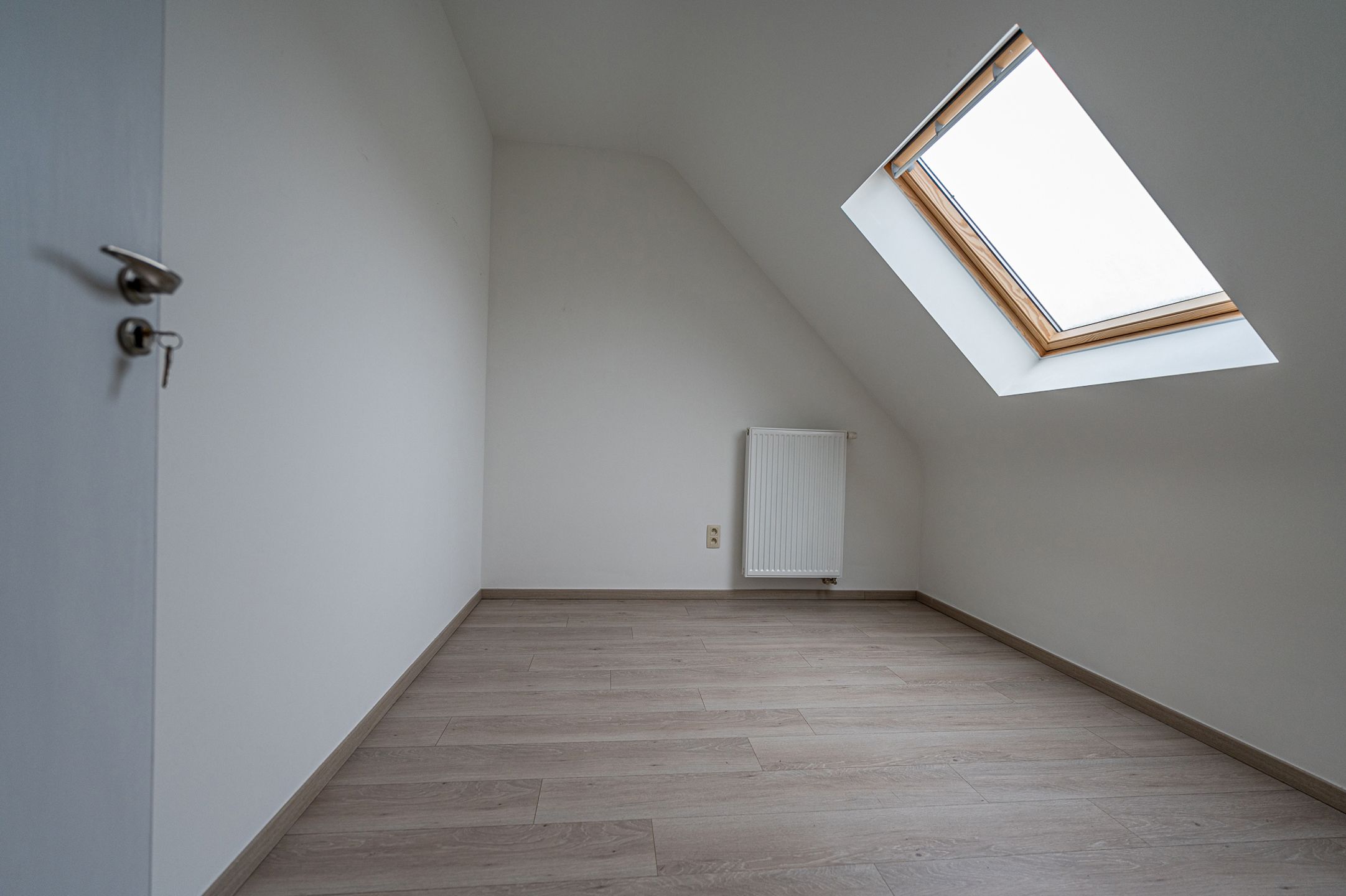 Duplexappartement met groot terras, gelegen in het centrum van Schriek. foto 14