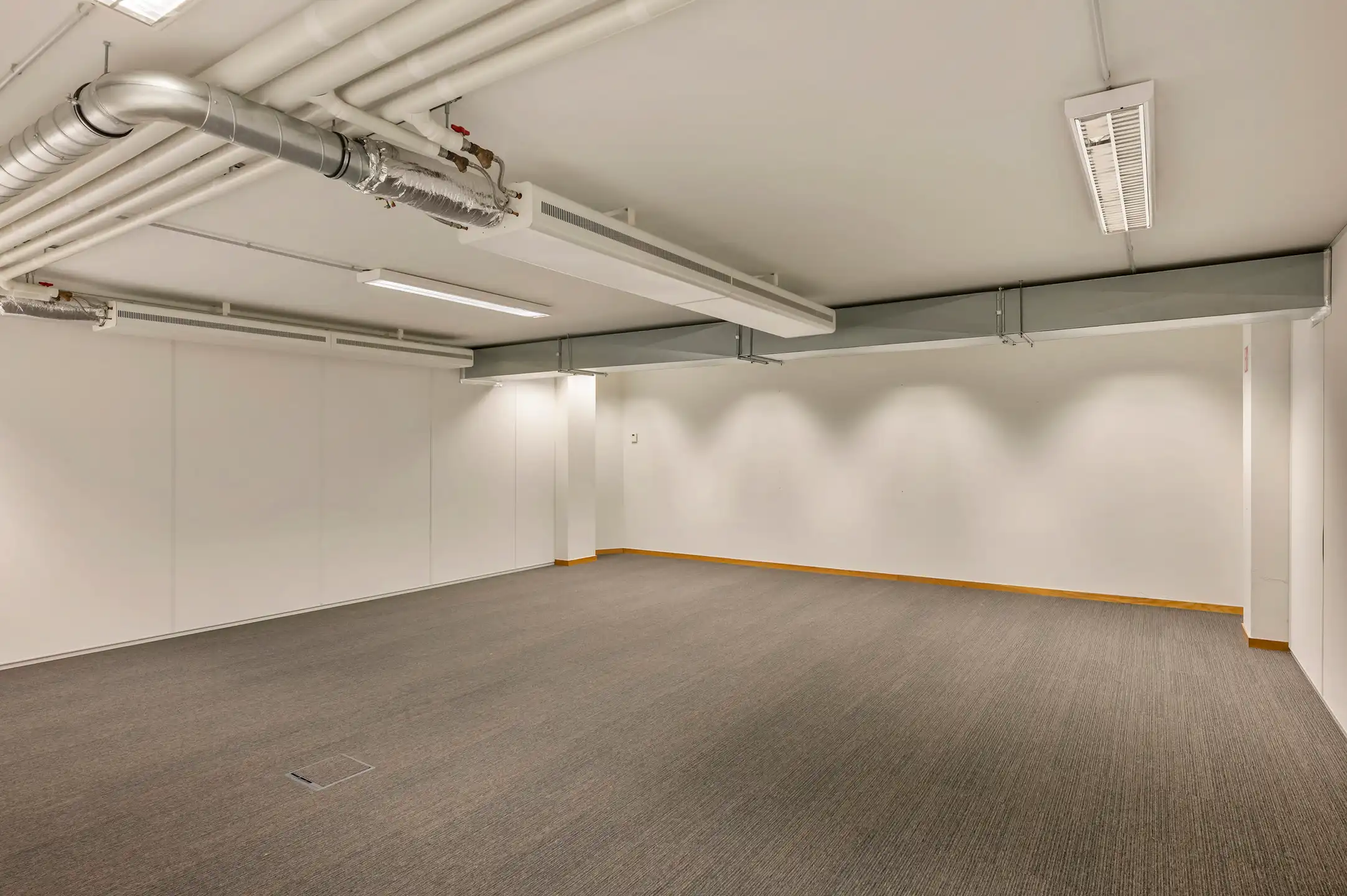 4 gerenoveerde kantoorruimtes (geheel of gedeeltelijk te huren) in een karaktervolle geklasseerde herenwoning met uitstekende bereikbaarheid en ruime parkeervoorzieningen. foto 32