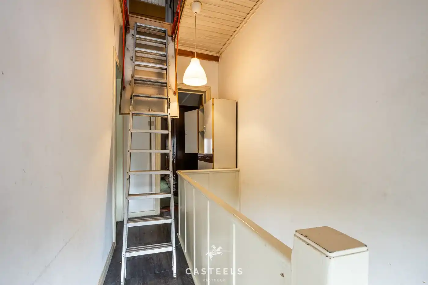 Te renoveren woning met ruime tuin in Merelbeke Flora foto 20