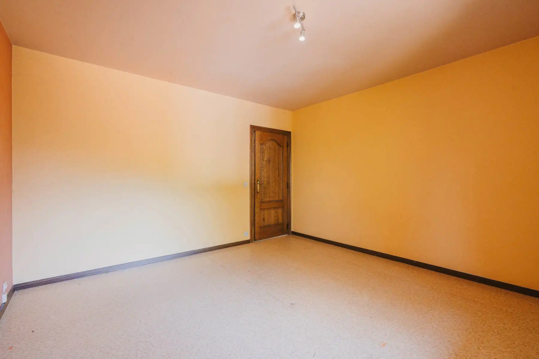 Prachtige renovatiewoning met zeldzame groene ligging foto 18