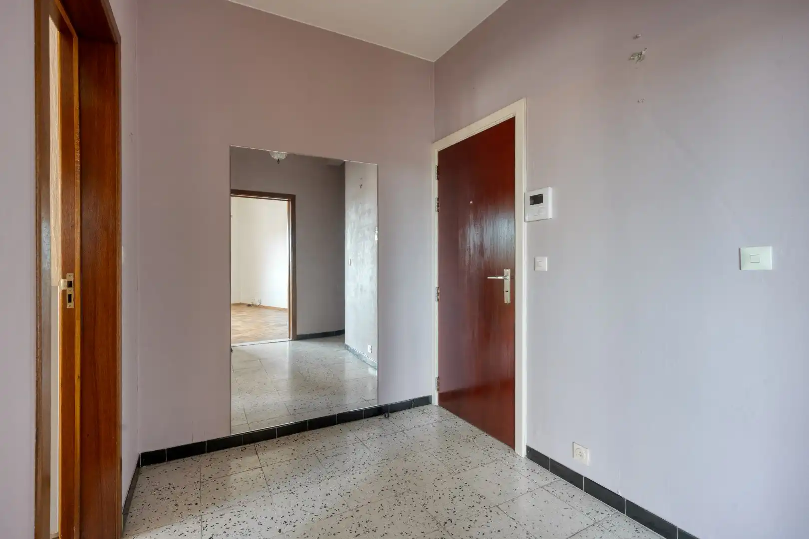 Ruim appartement met zonnig terras, stadscentrum Tongeren - centrale ligging en open uitzicht foto 11