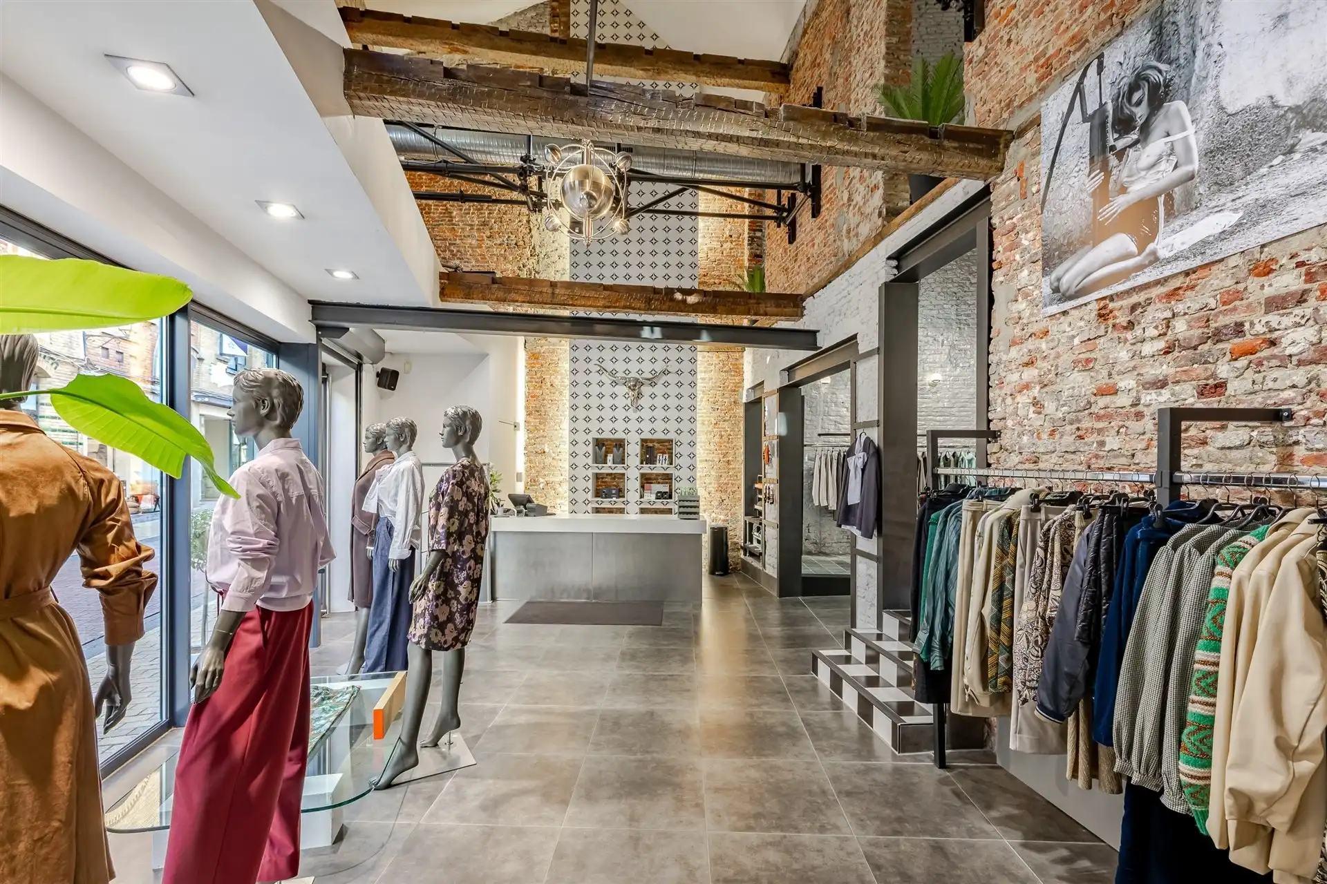 Prachtig winkelpand met duplex op groot perceel foto 4