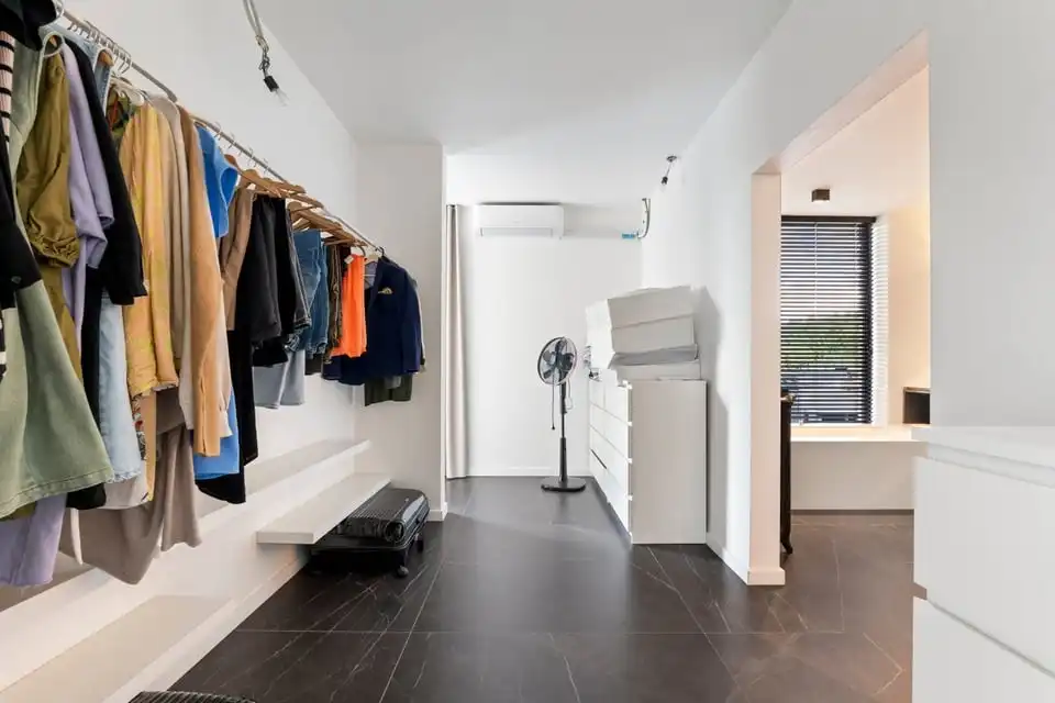 UNIEKE LUXUEUZE VILLA OP EEN PRACHTIG PERCEEL VAN 28A50CA IN SINT-TRUIDEN foto 35