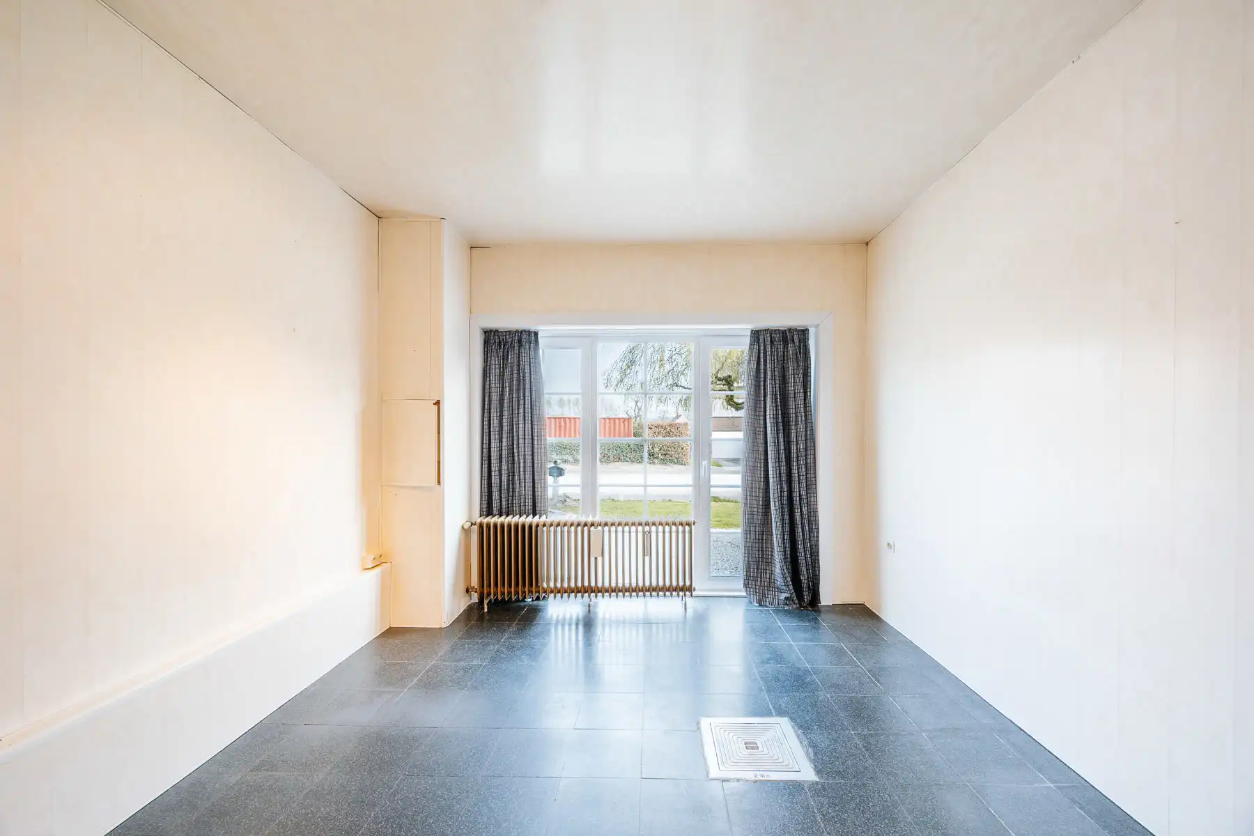 Ruime woonst met tuin, studio en veel parkeermogelijkheid foto 9