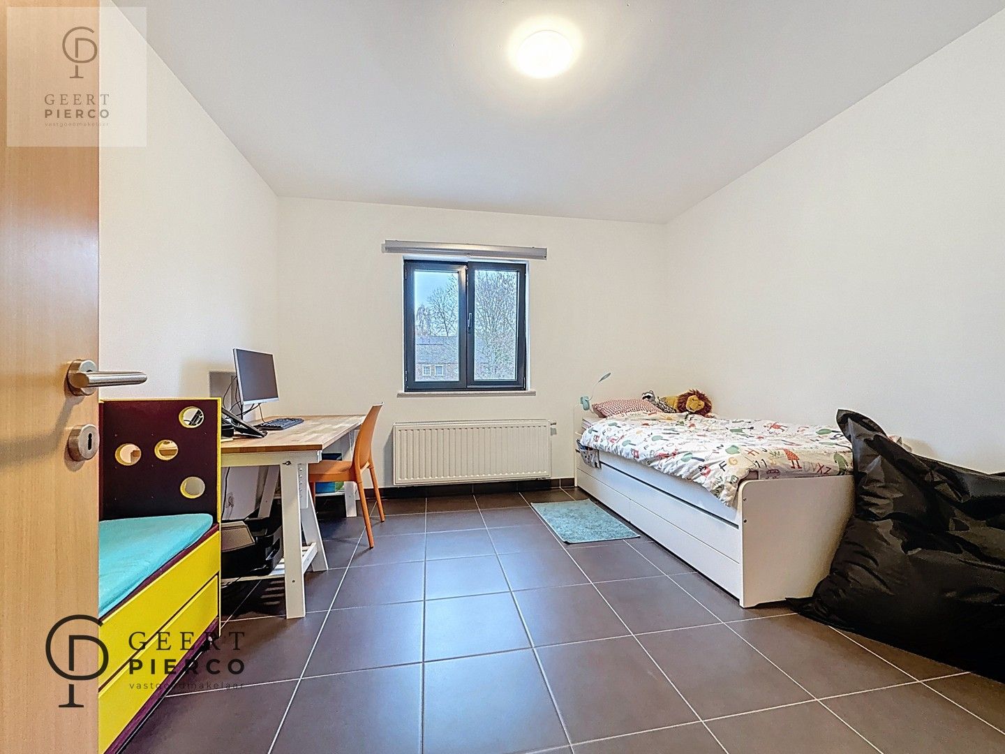 Leuke gezinswoning in exclusieve wijk foto 12