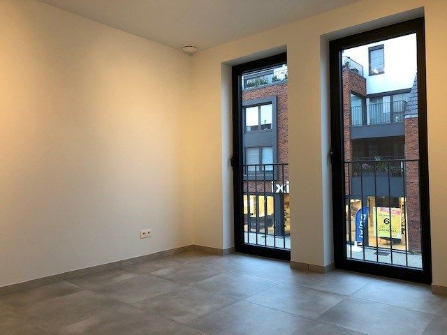 Stijlvol 2slpk appartement met terras en garage foto 9