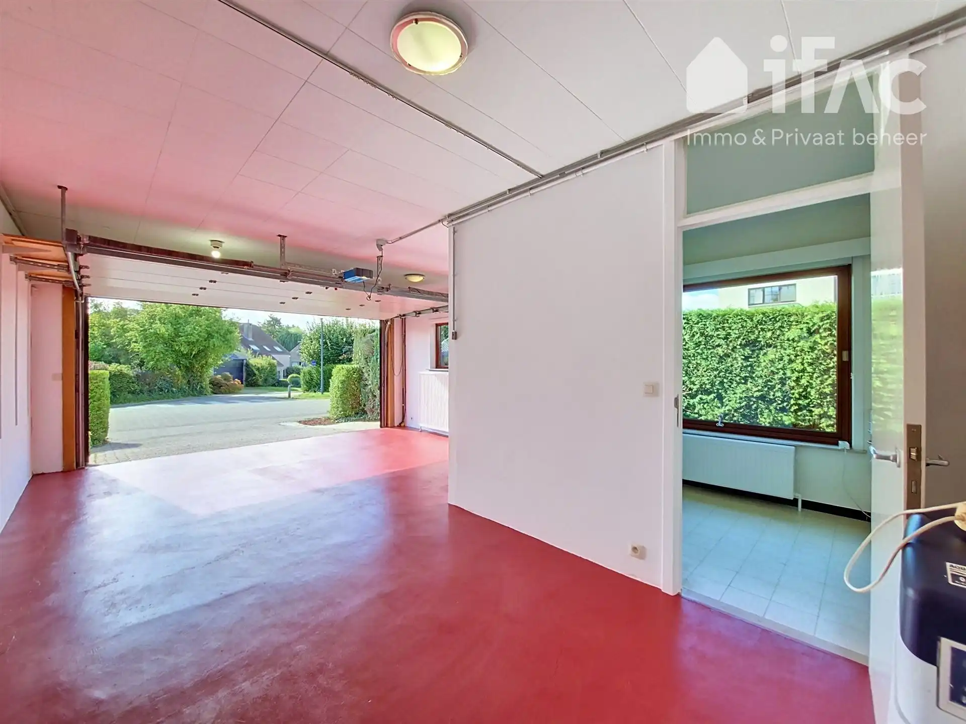 Instapklare villa, wandelafstand van park en British School foto 21