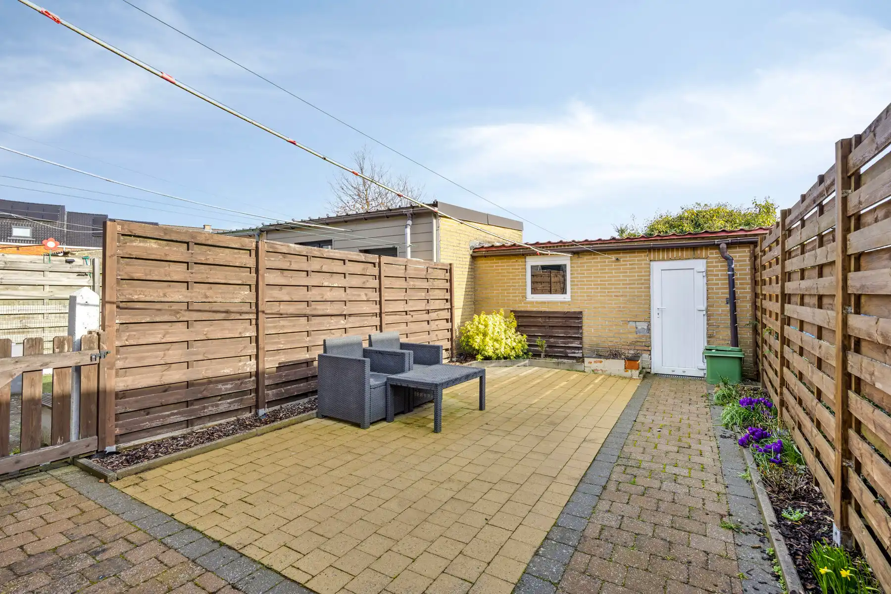 Instapklare rijwoning met 2 slaapkamers en terras foto 14