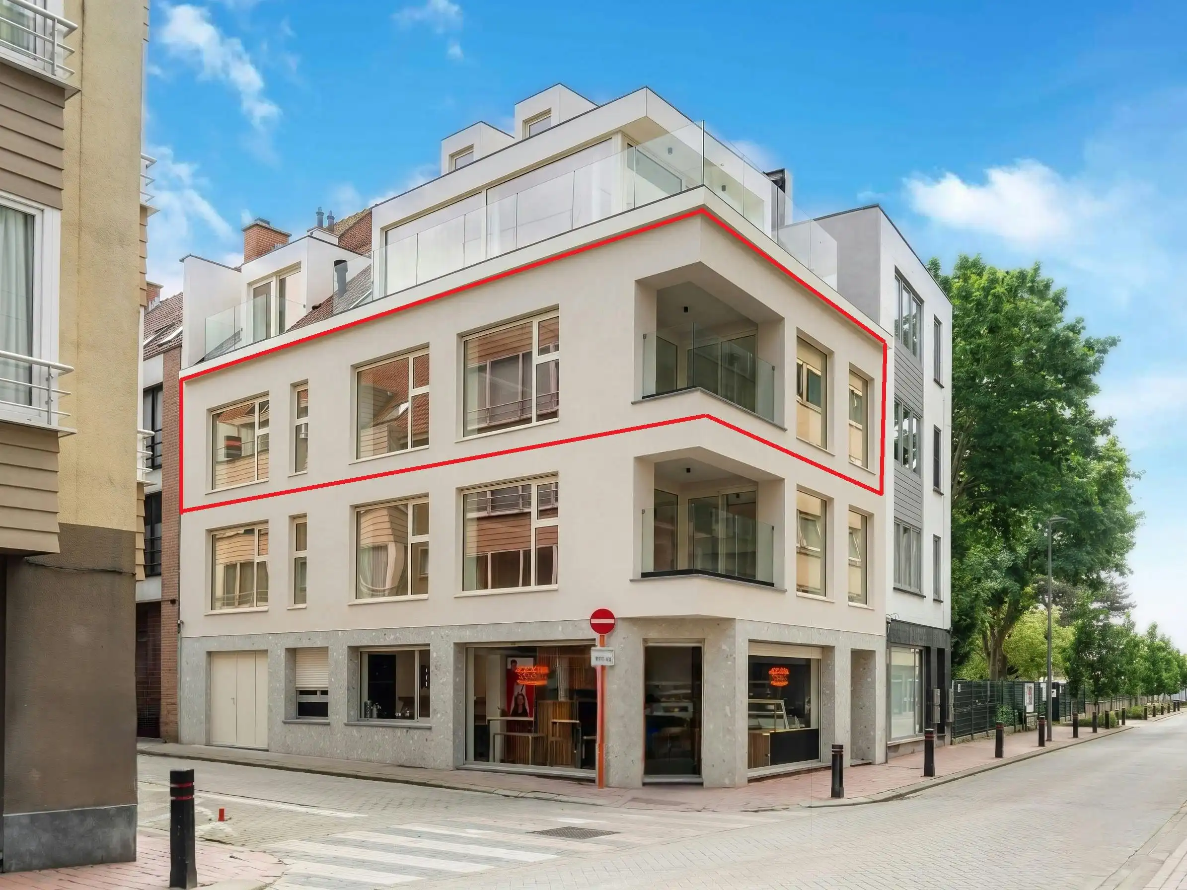 Knap appartement met 3 slaapkamers te koop in Knokke-Heist foto {{pictureIndex}}