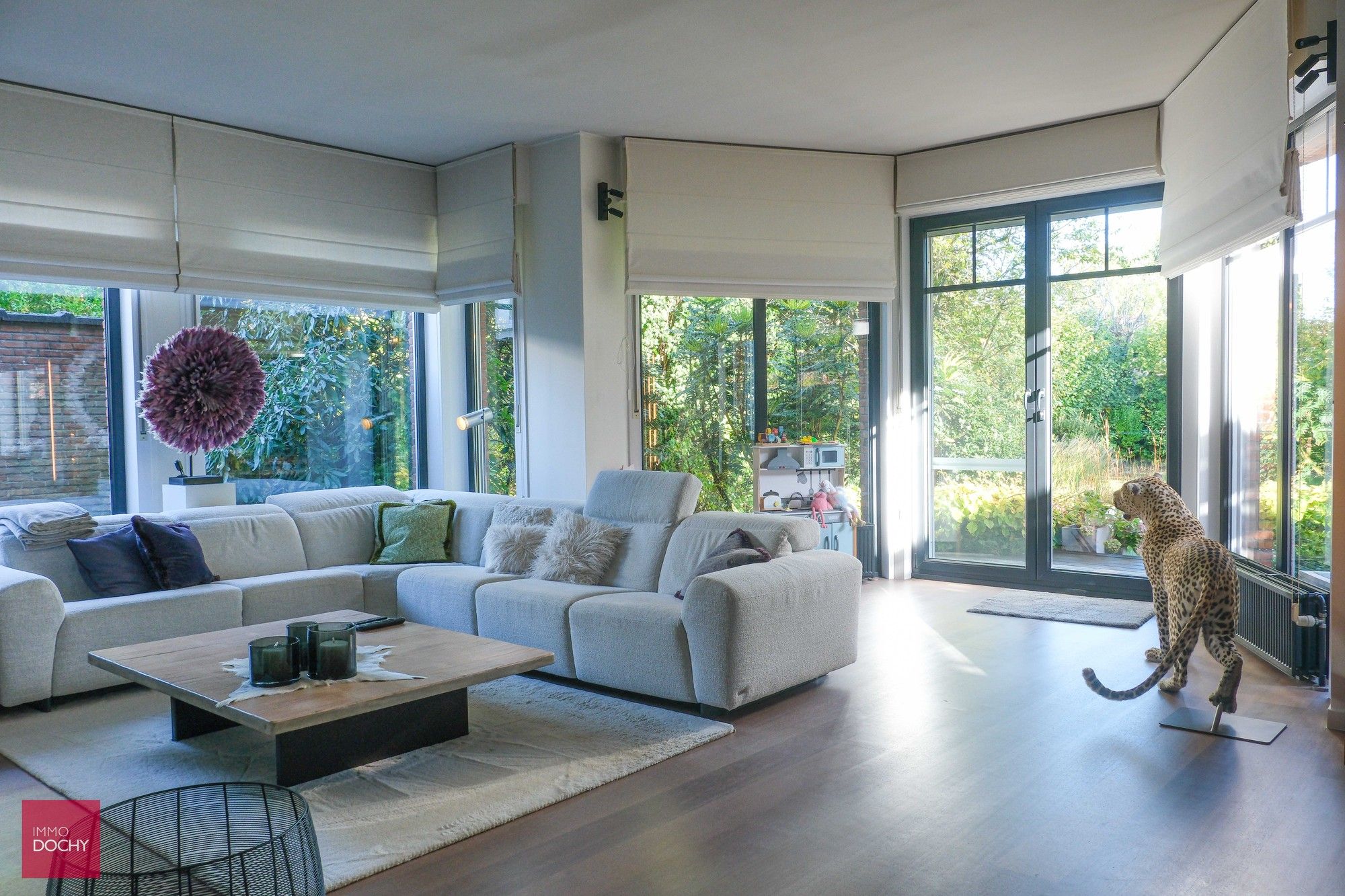 Prachtige loft met tuin en waterpartij centrum Kortrijk foto 4