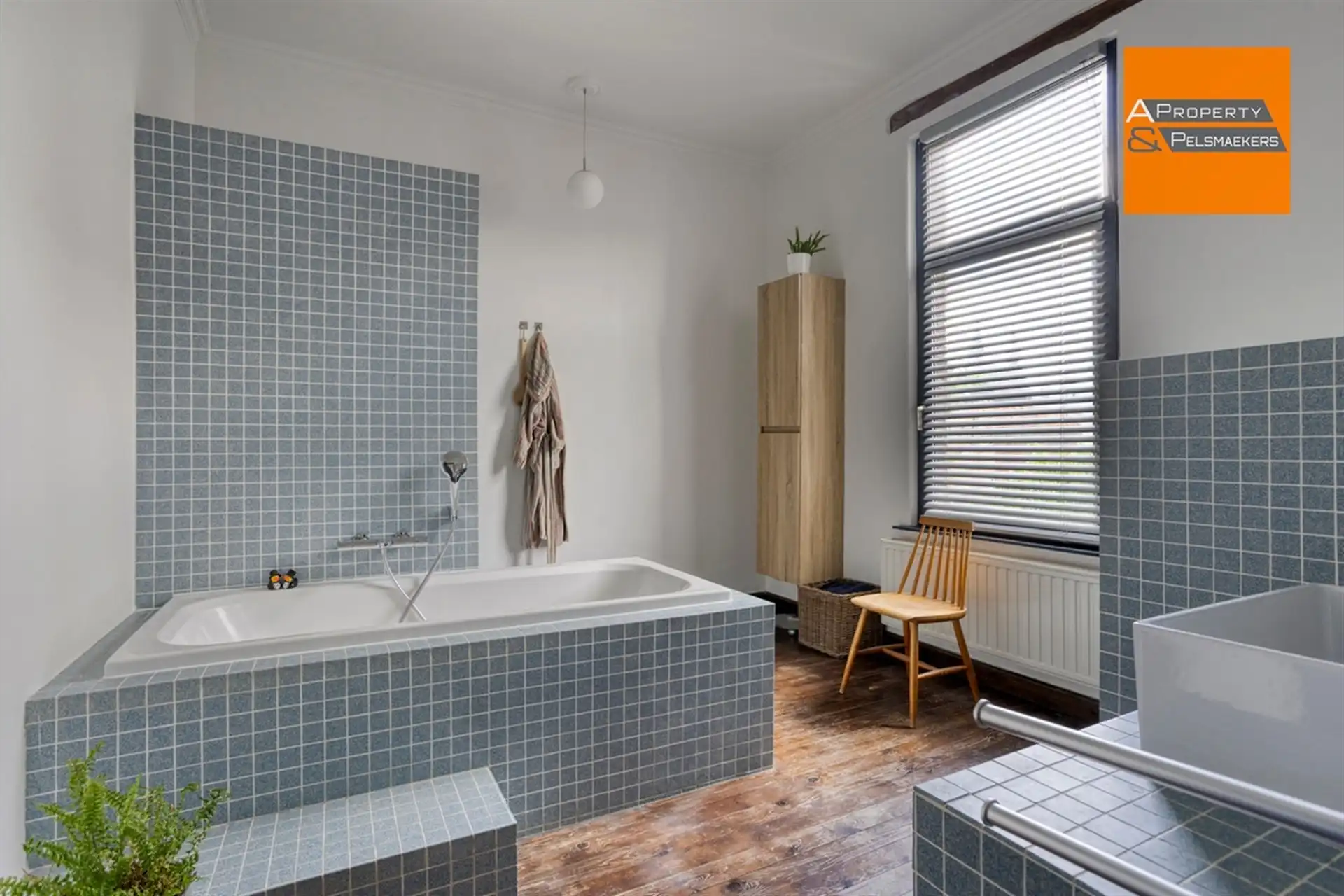 Karaktervolle herenwoning met stadkoer foto 12